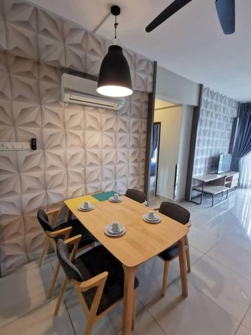 The Majestic Town By 178homestay Apartment